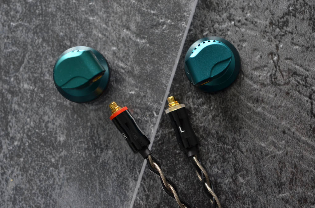 珍藏级：能让老烧忍不住剁手的平头塞，音可若瓦RW-2000