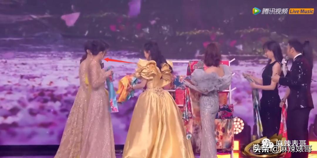 微博之夜谁拿奖谁尴尬,微博之夜为什么能请来这么多人