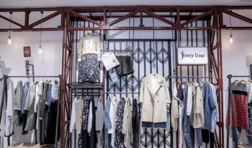 对比阿依莲、CCDD，这个少淑女装更受90、95后的青睐