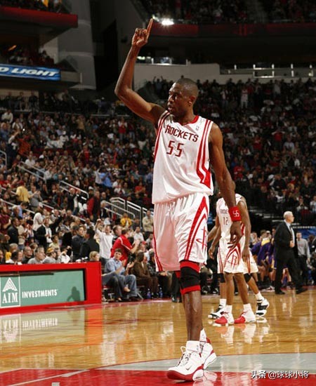 nba球员进球庆祝动作,球员激动庆祝