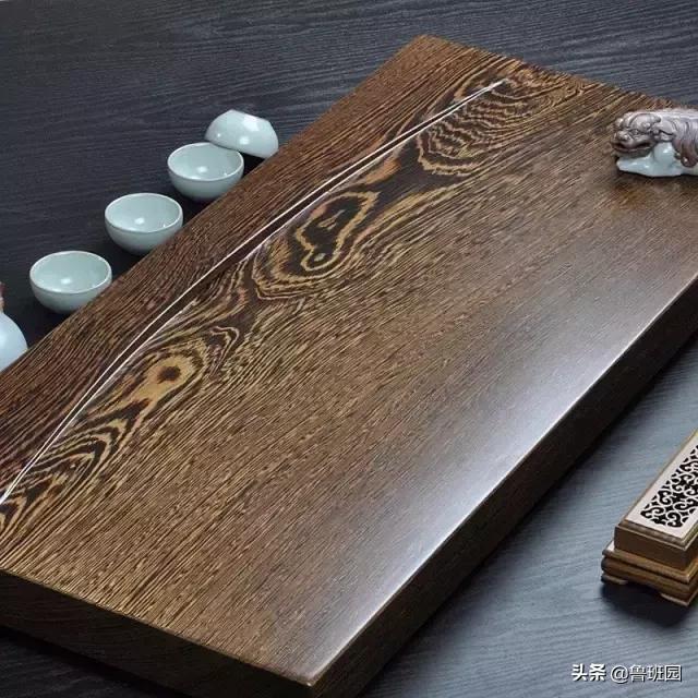 鸡翅木比较坚硬,鸡翅木轻奢