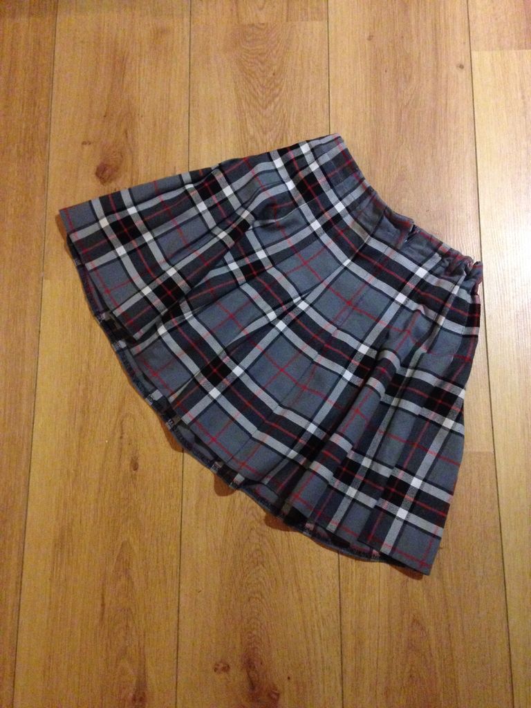 隔壁家的姐姐的找小裁，说她裙子松了，小裁用这个小技巧轻松改好