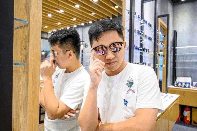 送镜框配镜,送镜框眼镜店