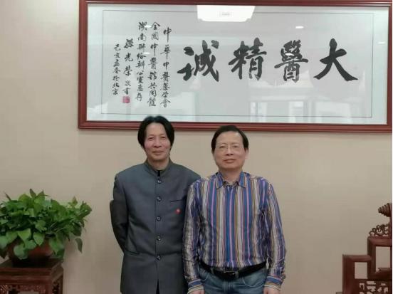 承袭岐黄成大道传承国粹济苍生——专访湖南省名中医卜献春教授