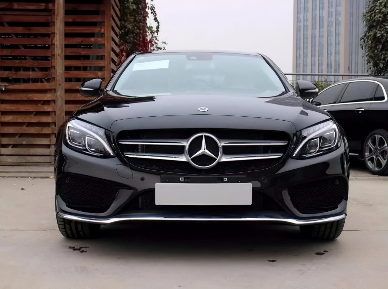 奔驰c级2015款c3002.0t自动,进口奔驰c级2010款c2601.8t