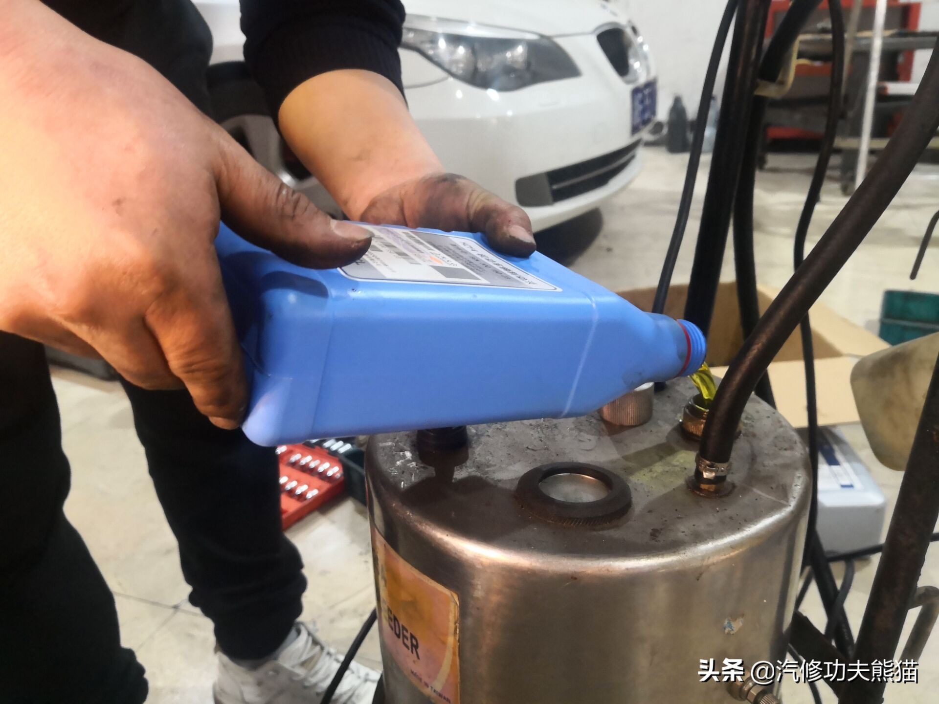 斯柯达昊锐发动机烧机油大修,18款的斯柯达为什么烧机油