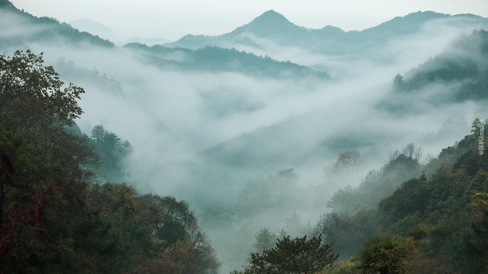 小学以励志故事为主题文化墙设计 (小学校园文化墙创意设计)