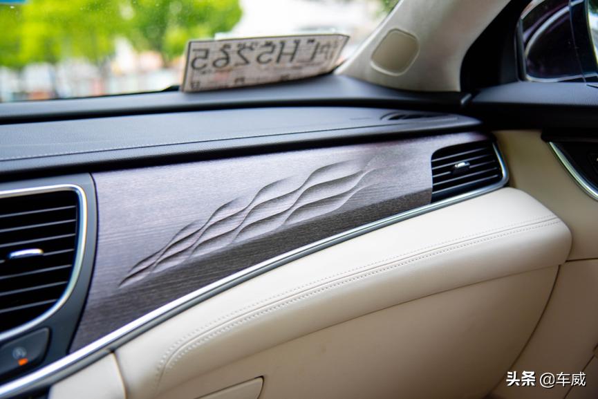 别克新君越的行驶质感怎么样,别克君越尊贵版空间