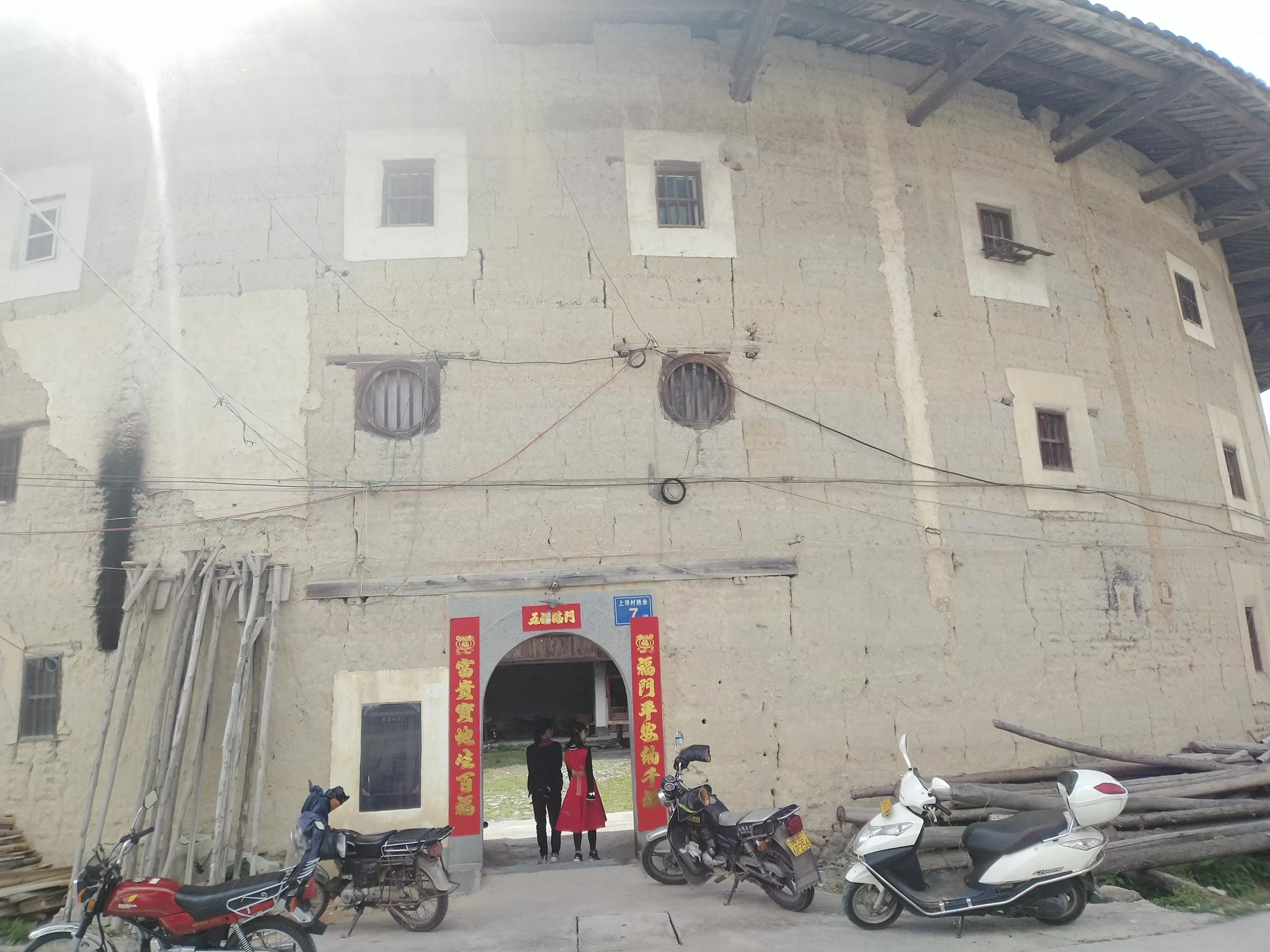 家乡的土楼作文500字,春节南靖土楼家乡的风俗