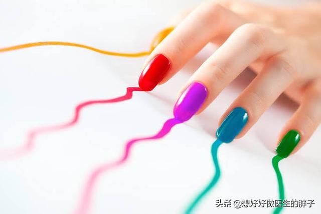 夏日女神们钟爱的美甲安全吗？指甲是如何生长的？医生告诉您