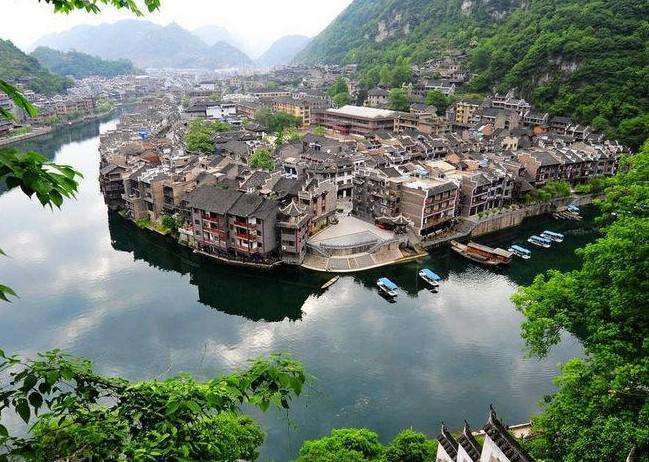 避暑的7个最佳城市,夏天一定要去的十大避暑古镇