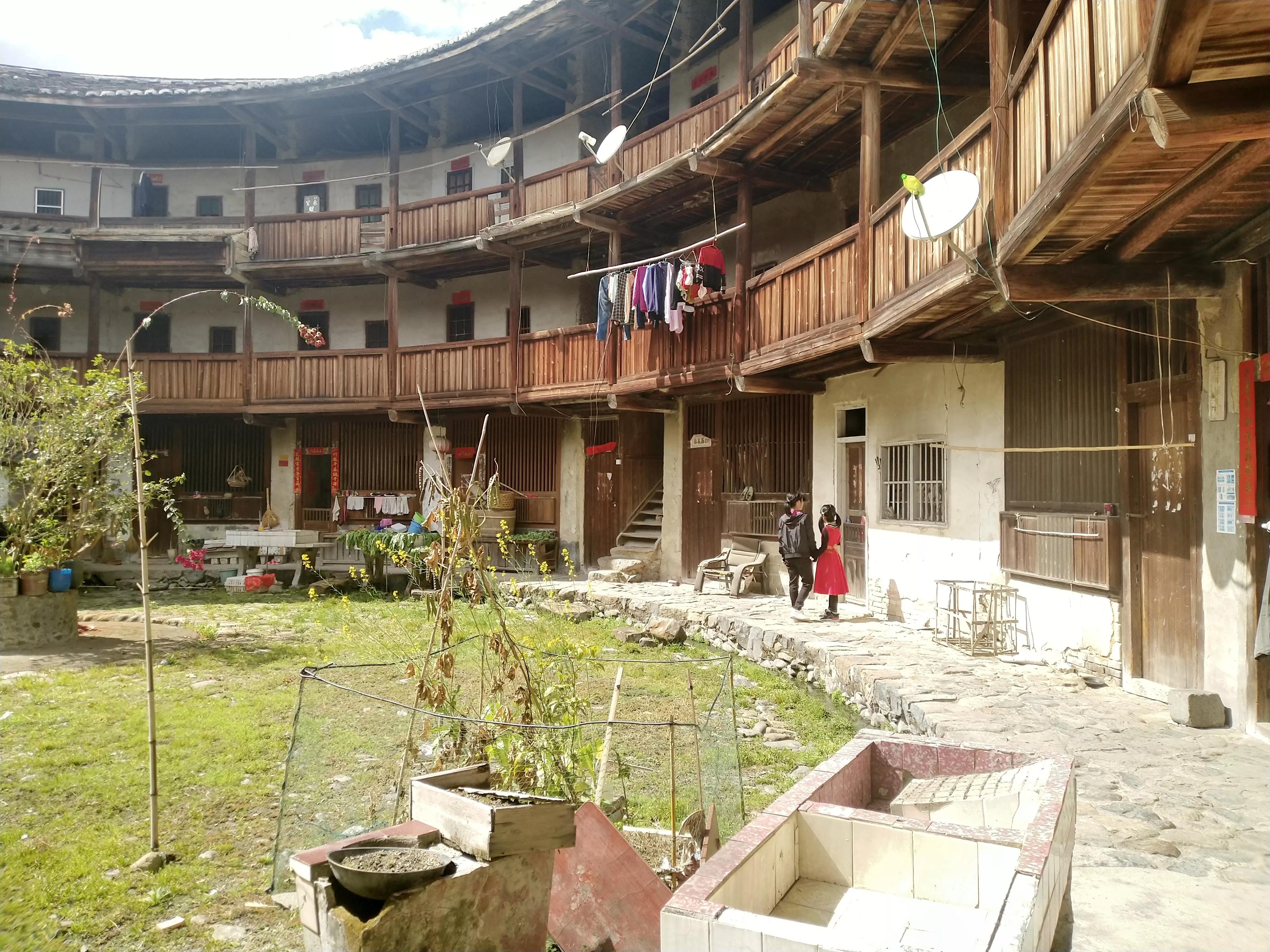 家乡的土楼作文500字,春节南靖土楼家乡的风俗