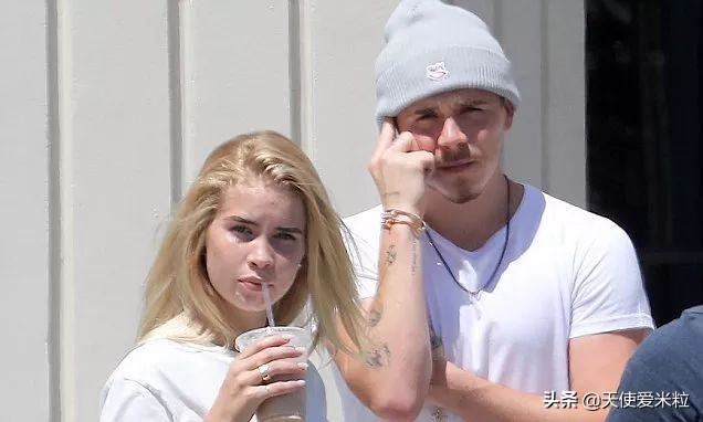 57岁阿汤哥比24岁黑人养子年轻太多！星二代是光环还是诅咒？