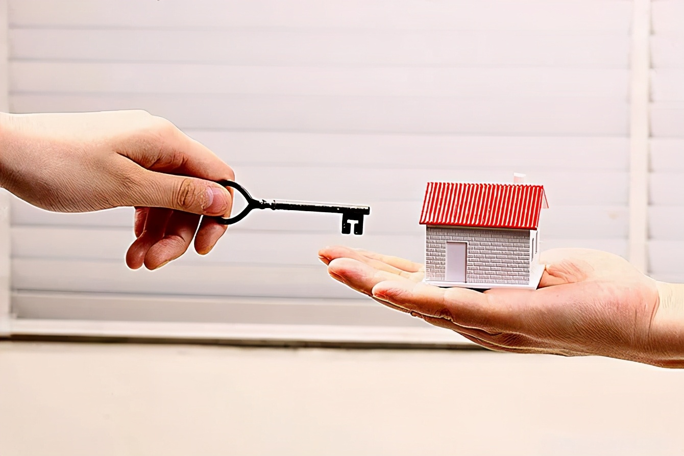 开发商交房了没去拿房有违约金吗,开发商延期交房违约金不付怎么办