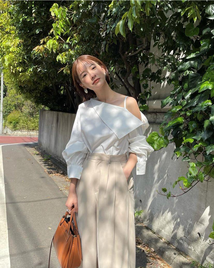 喜欢宽松衣服怎么办,怎么把宽松版的衣服穿有型