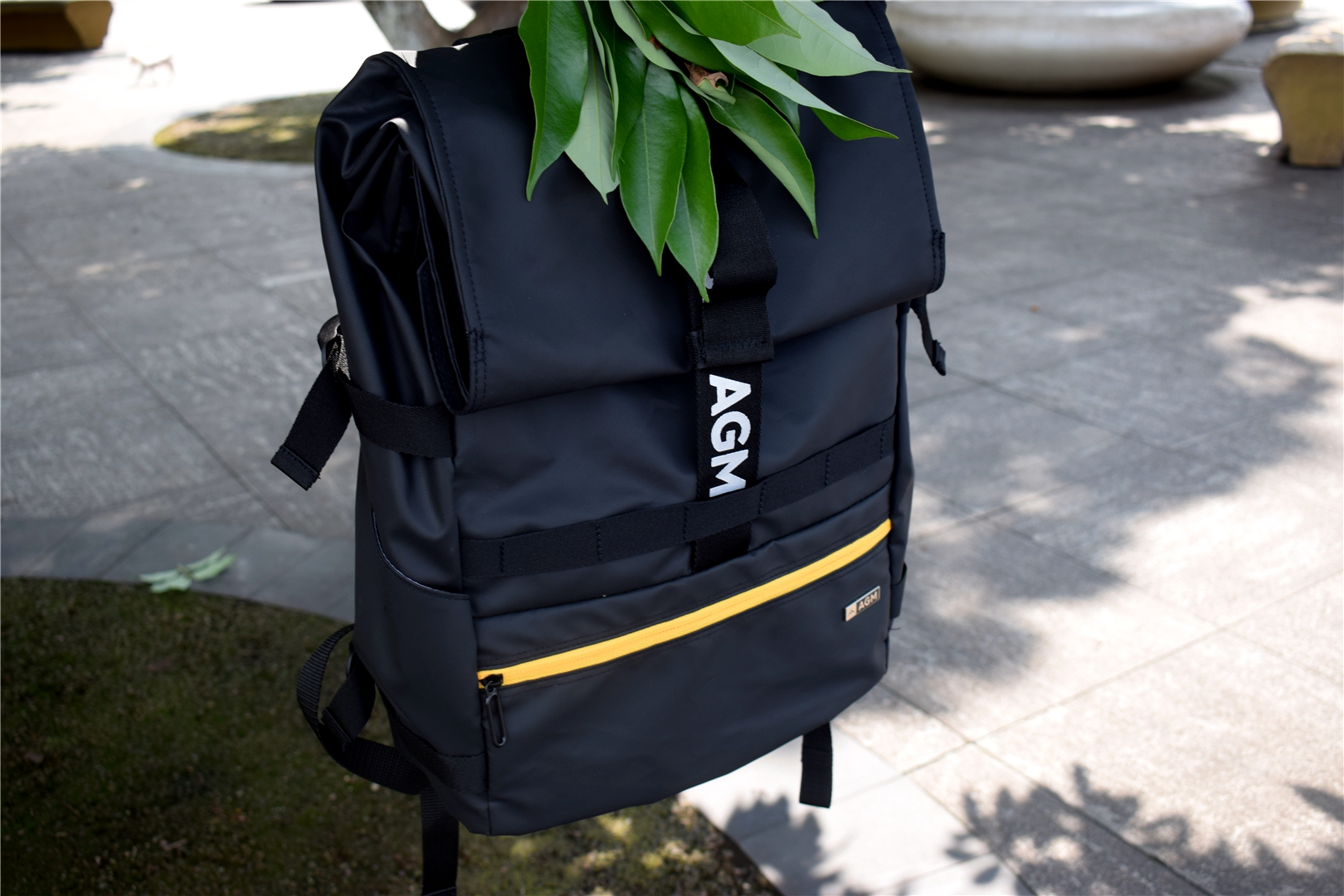 黑色软皮双肩包测评,耐脏双肩包测评