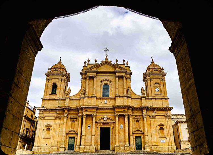 情迷西西里：漫步“蜜糖小城”诺托，感受巴洛克建筑艺术的灵动、浪漫与激情