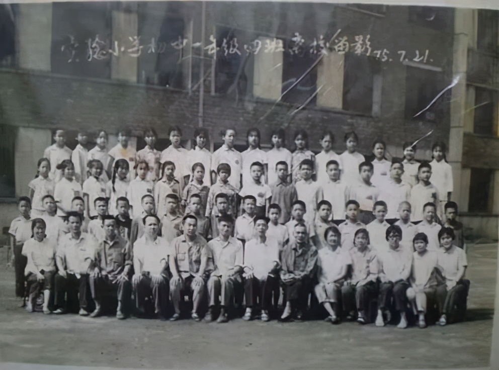 成都学校老照片,成都军区军医学校老照片