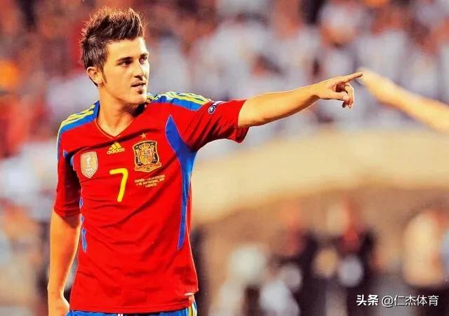 西班牙十大足球巨星现役,西班牙最帅足球明星