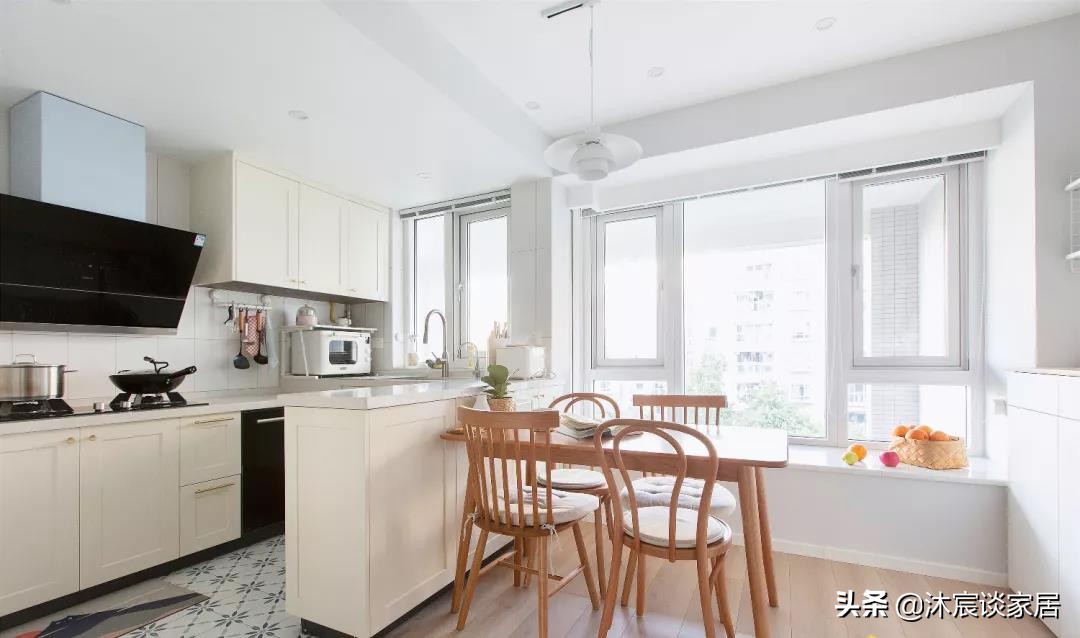 客厅空间太小如何隔个阳台出来,客厅小如何利用空间