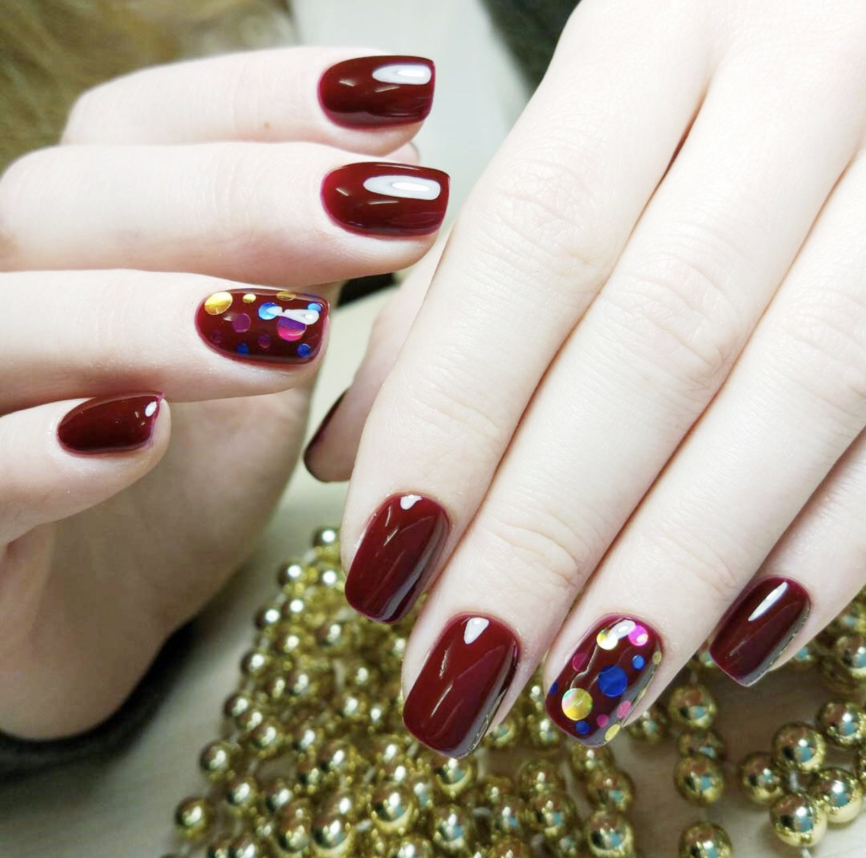 红色加亮片的美甲组合太美了！充满仙气的“红指甲”就是不一样！