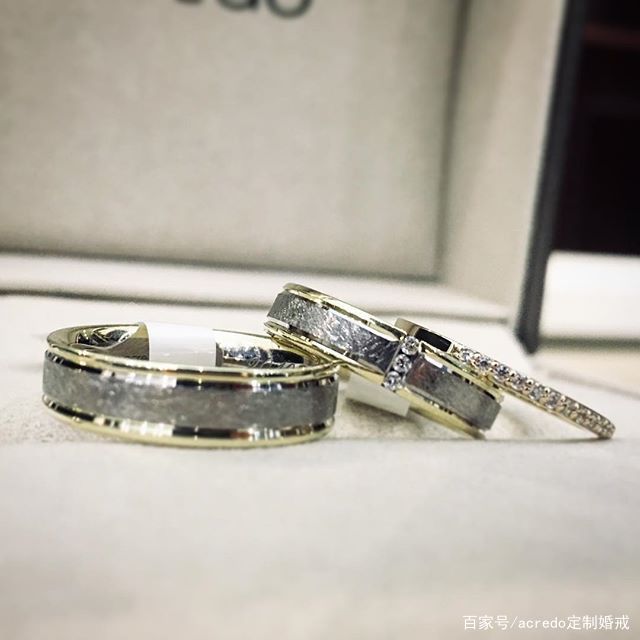 黄金贵彩金也会变贵吗,为什么彩金戴着戴着变色了