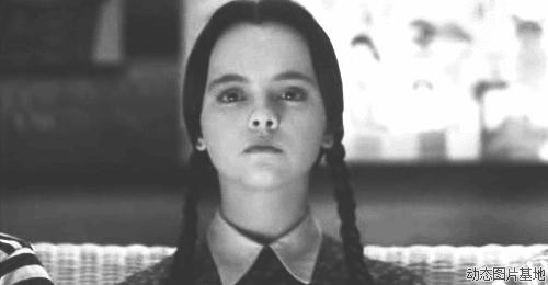 跟一个女生聊天怎么夸她,没有女生愿意被夸坚强