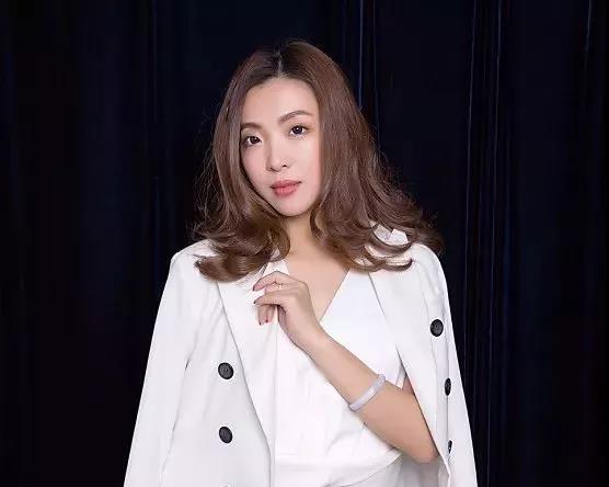 全国首个！辽宁最美80后女硕士：放弃高薪，成功创业，获央视专访！