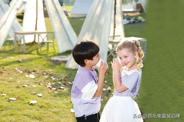 芭乐兔|用五彩斑斓的童装,给孩子一个五彩斑斓的童年