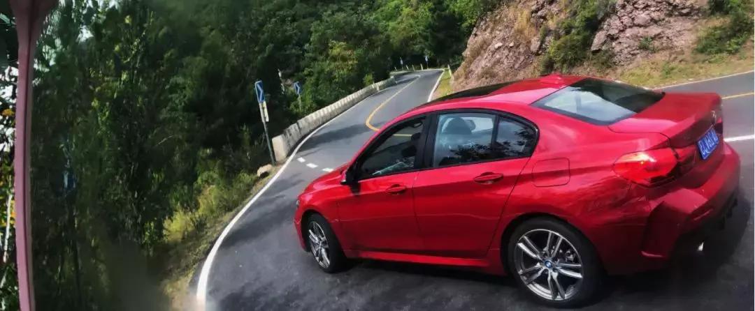 2020宝马1系120i时尚版三厢,bmw三厢120i1.5