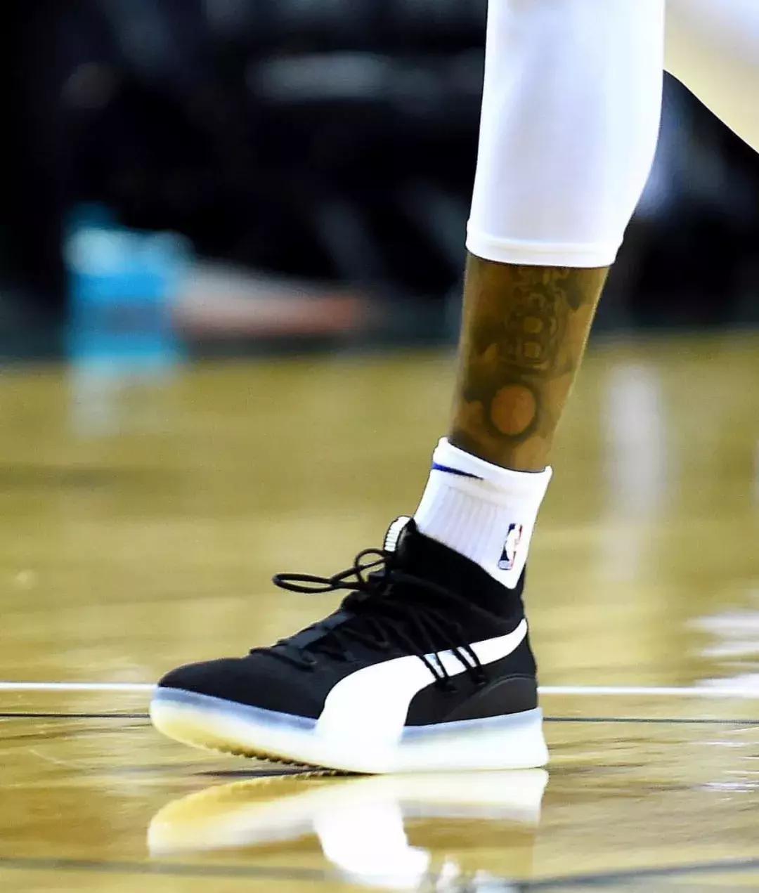 杜兰特太阳首秀上脚球鞋,nba2019总决赛g5杜兰特上脚球鞋