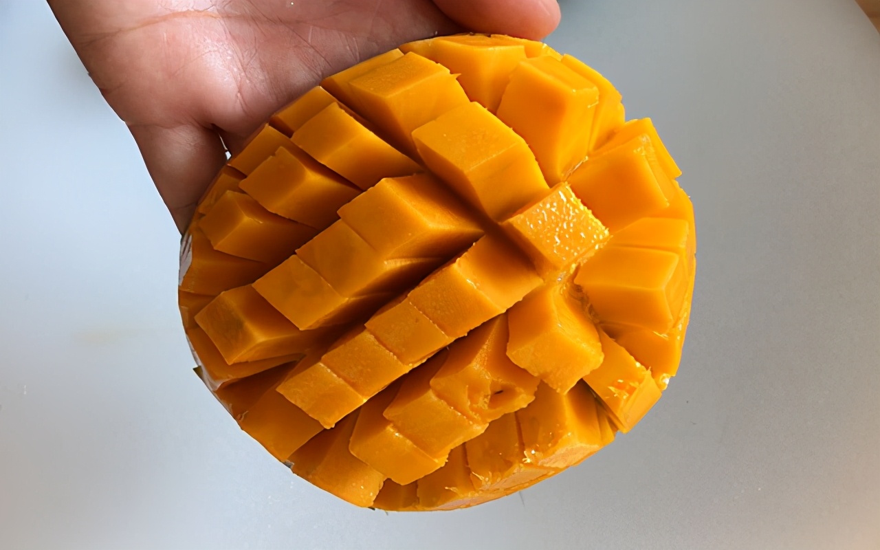 慕斯蛋糕做法8寸芒果淡奶油250克,简单的芒果慕斯怎么做