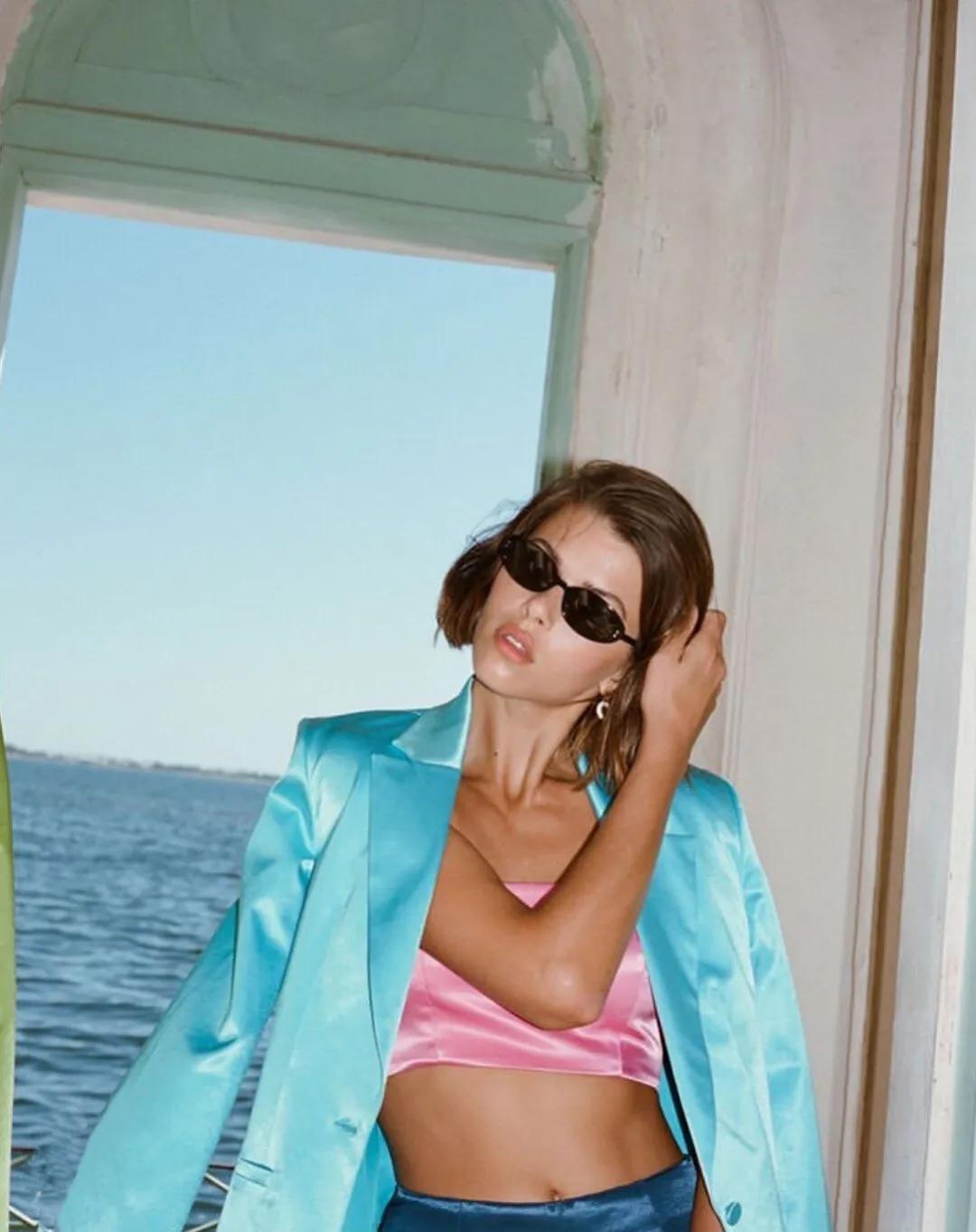 一套西装又正式又休闲,30-35岁女性春季穿搭西装