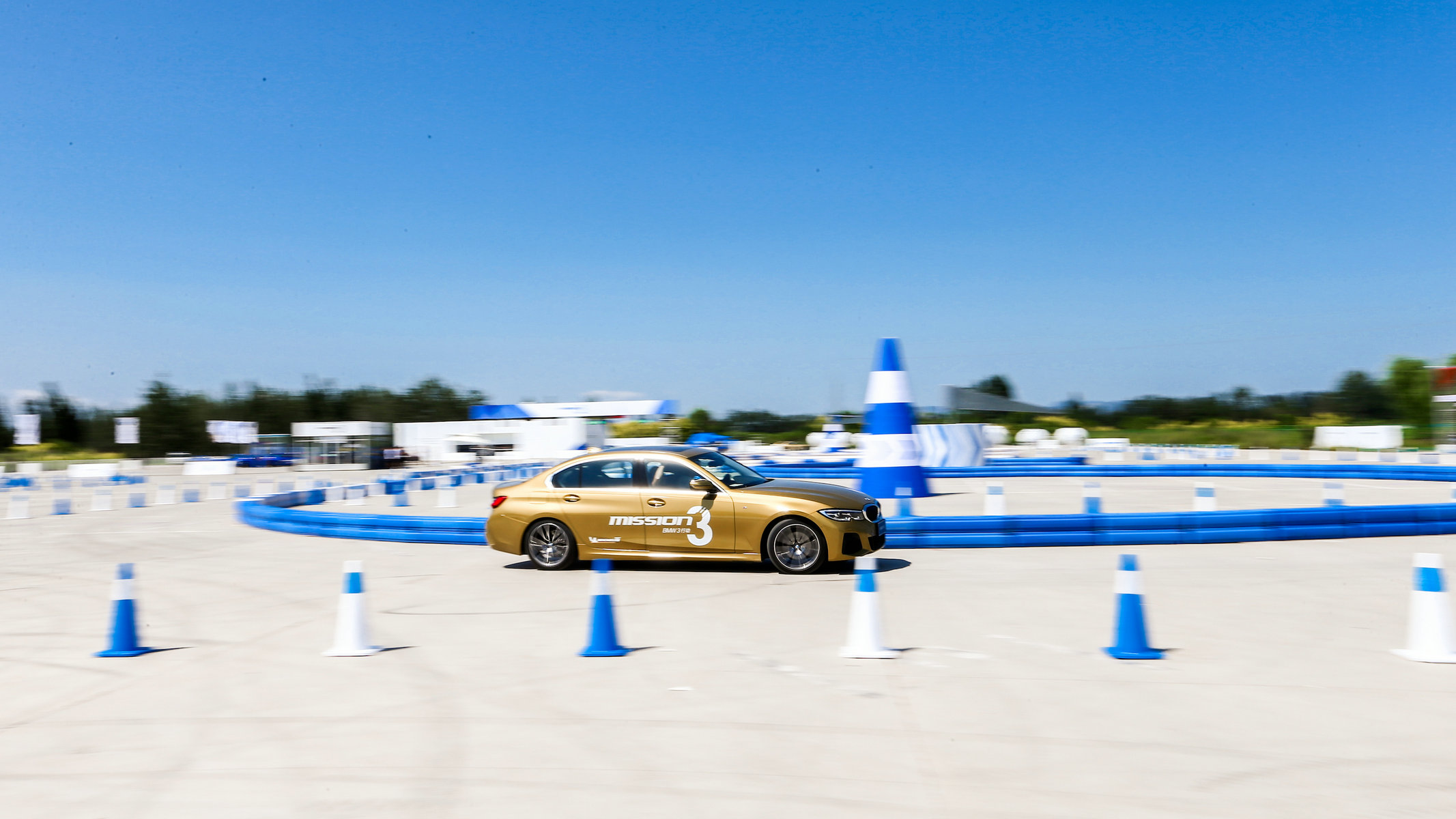 想体验运动与豪华的魅力，一场BMW3行动就能让你“过瘾”