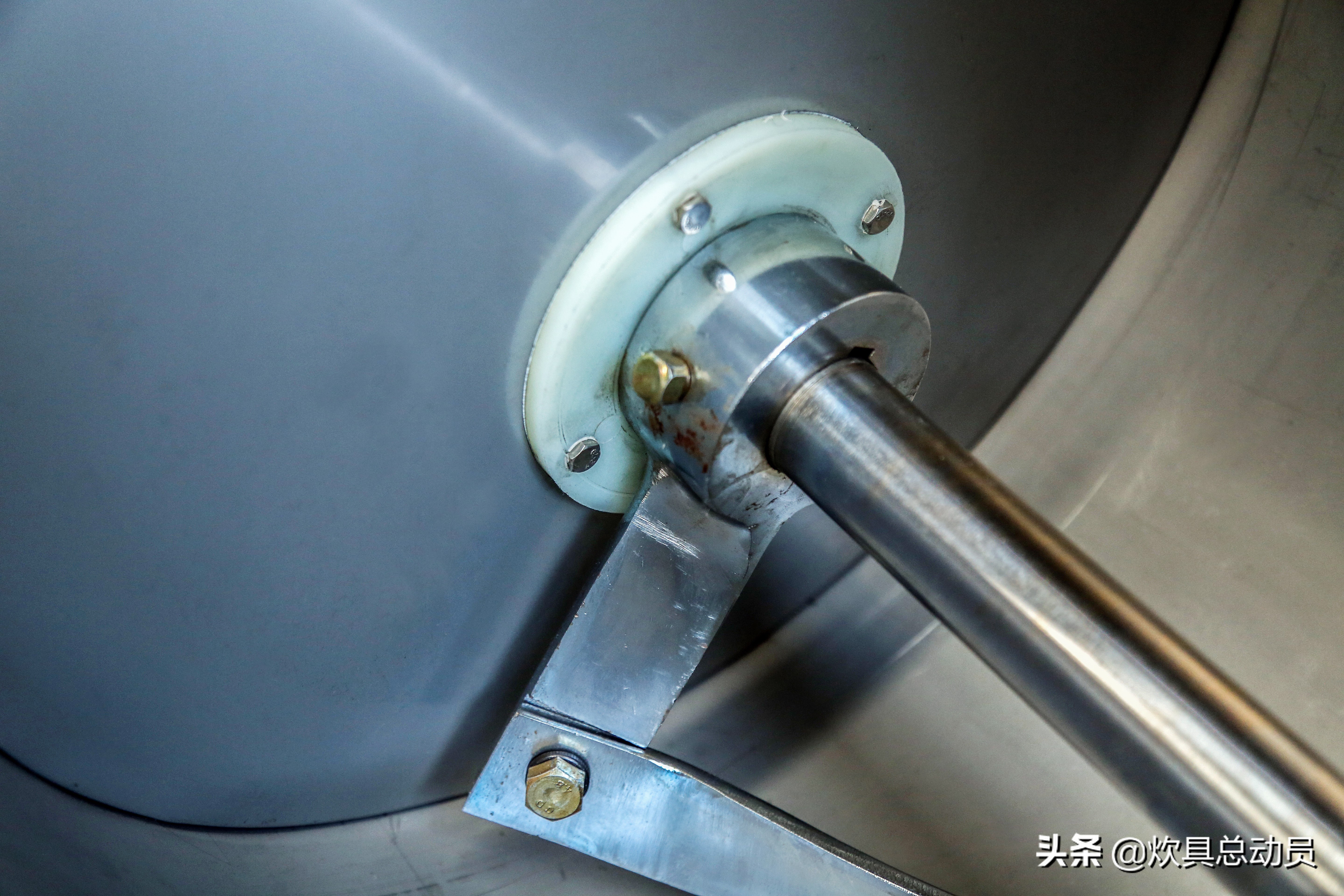 和面机和面时漏油是咋回事,和面机和不光滑面都有哪些原因