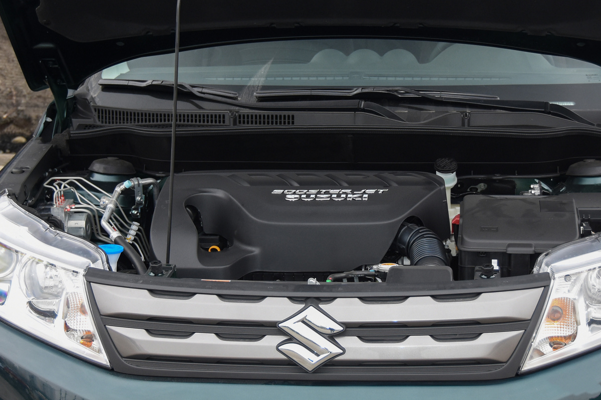 这日系车快被遗忘了，发动机纯进口，14w配全时四驱，才月销139台