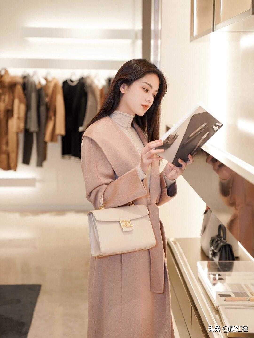 粉色的4种穿搭方法温柔又优雅,九大最时髦的穿搭配色