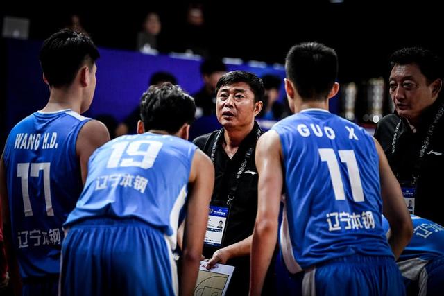 辽篮狂胜川篮47分郭艾伦32分,辽宁男篮狂胜25分