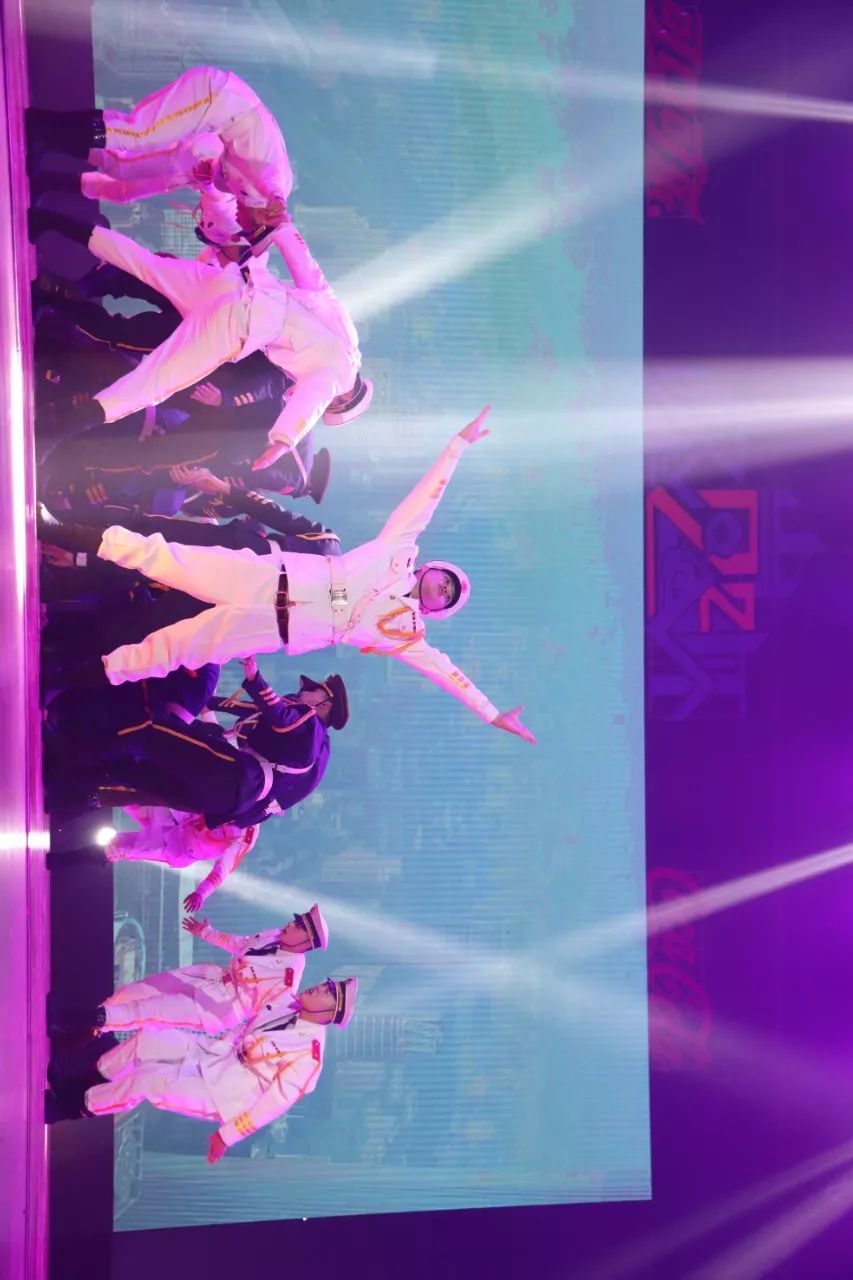 峰岚照片,峰岚的日常生活