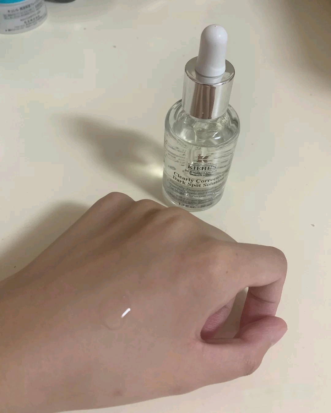 科颜氏淡斑精华液小白瓶精华,科颜氏美白提亮淡斑精华与小棕瓶