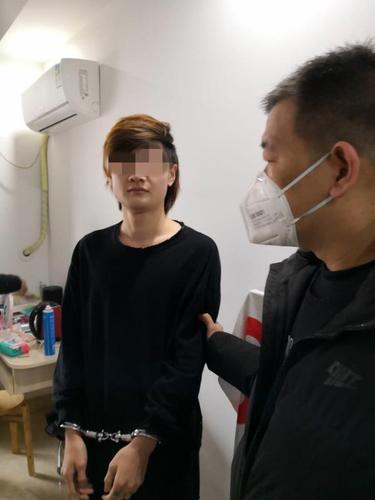 女子转账45000,帮朋友转账50万买口罩