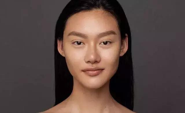 不要盲目的乱用护肤品,用了廉价的护肤品脸还有救吗