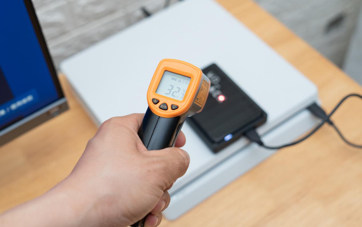 4tb大容量移动硬盘,4tb和500gb哪个容量大