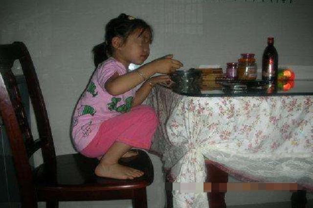 鞠婧祎一口面包嚼30多次,鞠婧祎吃面包小红书澄清截图