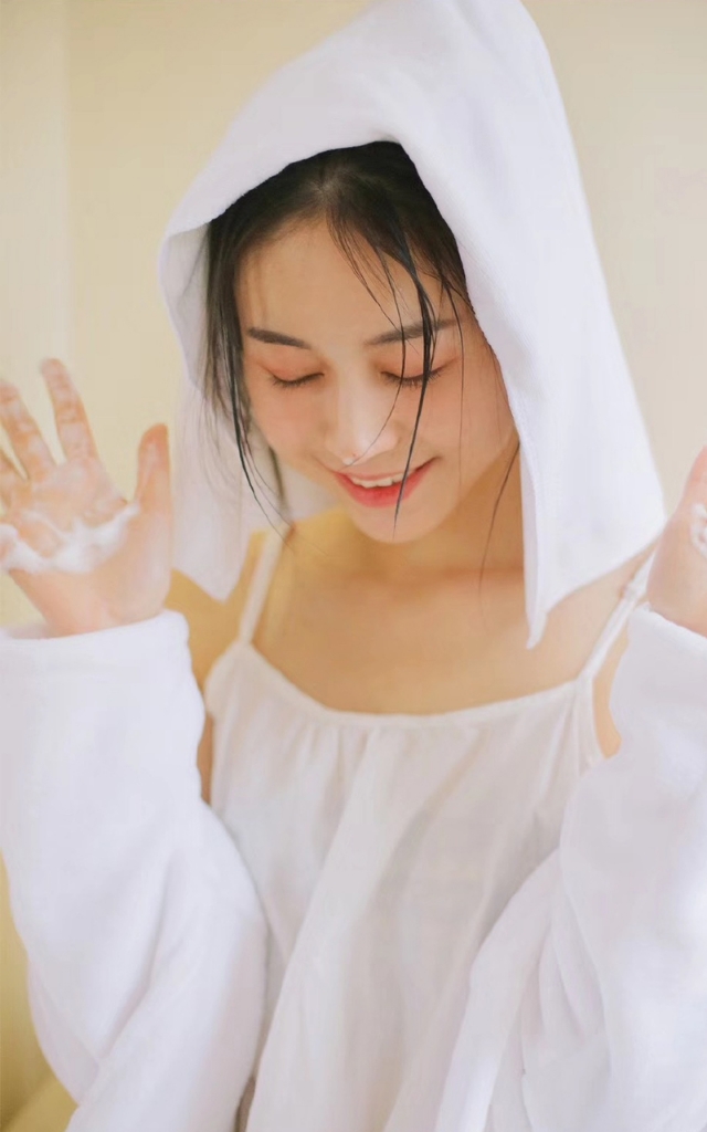 清纯少女写真生活照,居家清纯可爱女生写真图片集