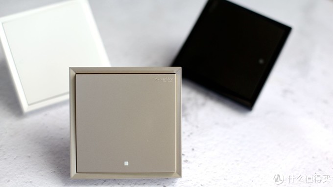 施耐德皓呈系列小夜灯现场效果,施耐德颜值开关插座