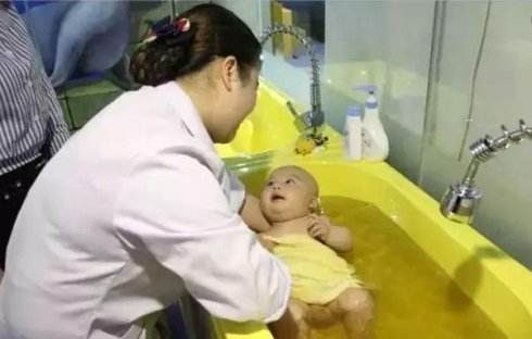 小孩不肯吃药有什么方法解决,小孩不肯吃药有什么妙招