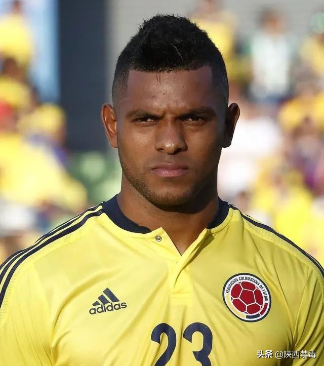 哭笑不得！哥伦比亚球星哭诉：自家母牛被瘾君子整夜“侵犯虐待”判若两牛！