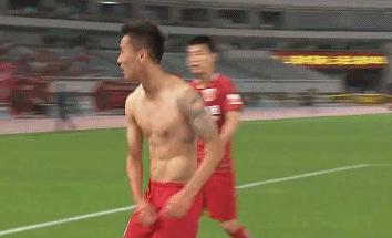 卡纳瓦罗训弟子,卡纳瓦罗韦世豪杨立瑜