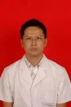 专业的健康管理专家帮您解答,中医药专家走进民众开展健康义诊